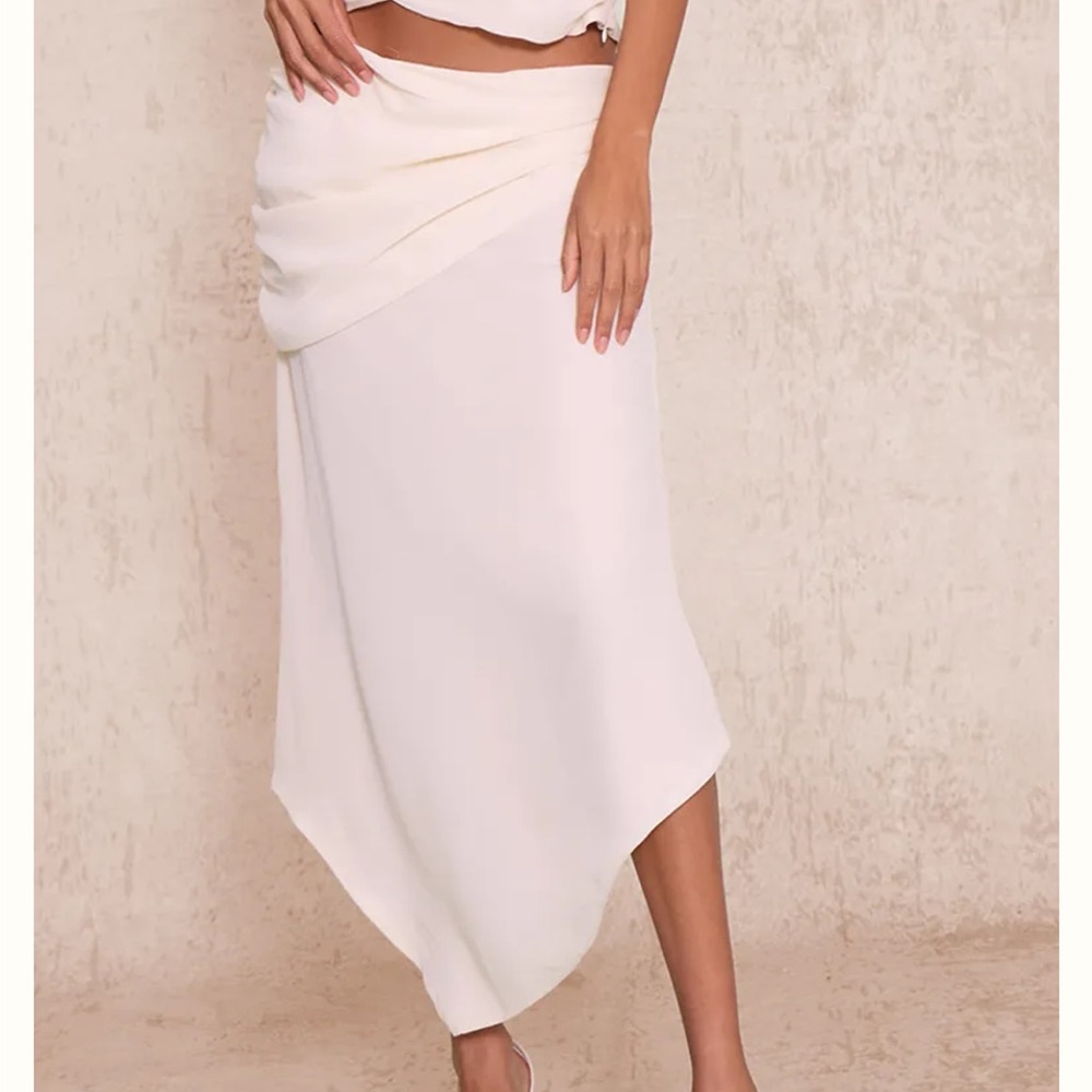 Pretty Little Thing - Chiffron Drape Midaxi Skirt